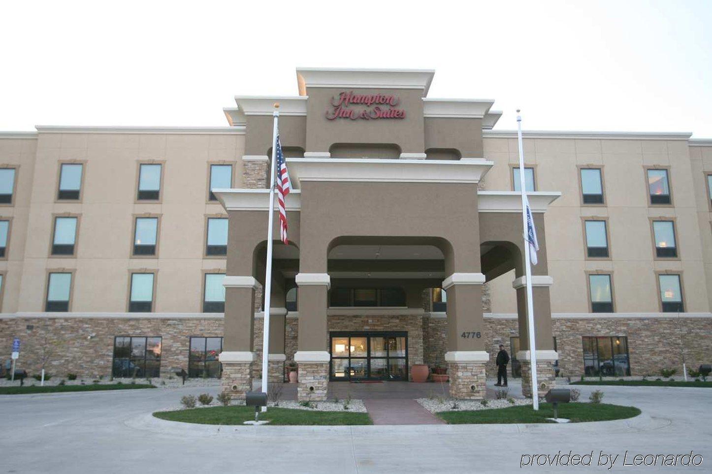 Hampton Inn & Suites Fargo Medical Center Exterior foto