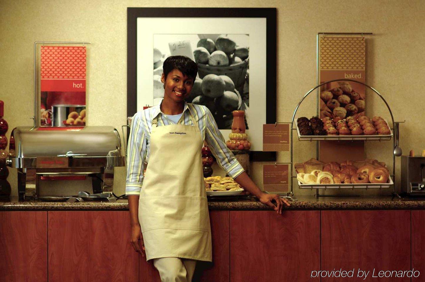 Hampton Inn & Suites Fargo Medical Center Restaurante foto